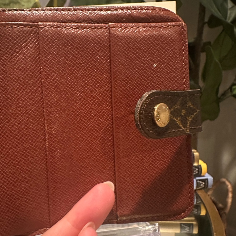 Louis Vuitton Monogram Wallet & COA - Picture 11 of 14